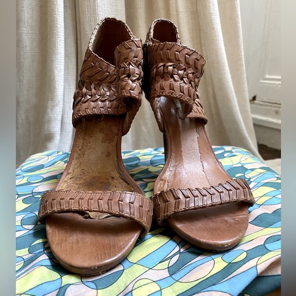 Sexy Max Studio 5 inch Heels - Size 7 - Picture 3 of 14